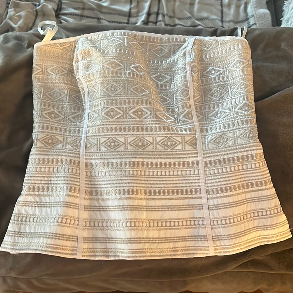 Very cute top for the Holidays.